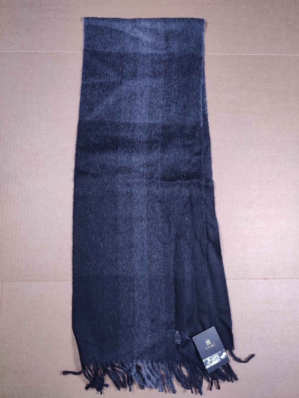 NWT Tumi 100% Baby Alpaca Gray Gradient Fringe Scarf Made in Peru